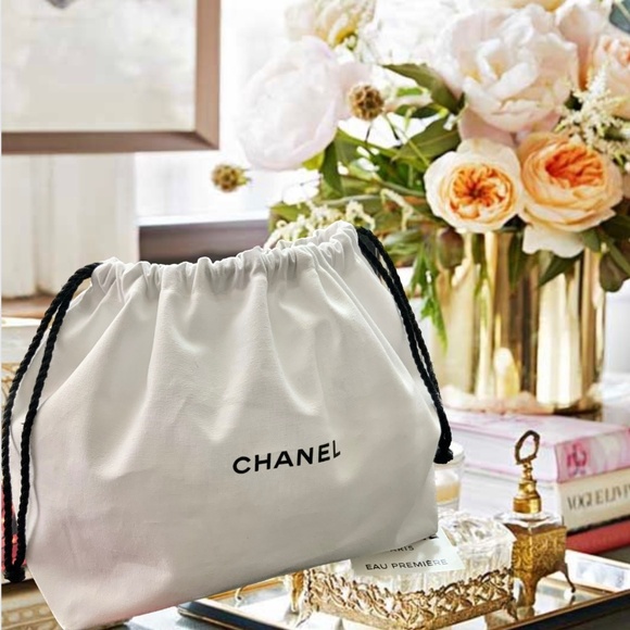 CHANEL white cotton canvas drawstring pouch cosmetic bag storage bag - Authentic - Picture 1 of 13